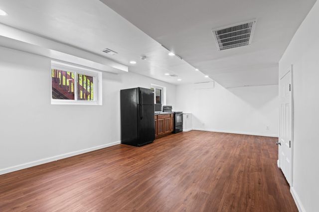 2956 Leslie Park Circle, Ann Arbor, MI 48105