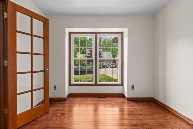 2956 Leslie Park Circle, Ann Arbor, MI 48105