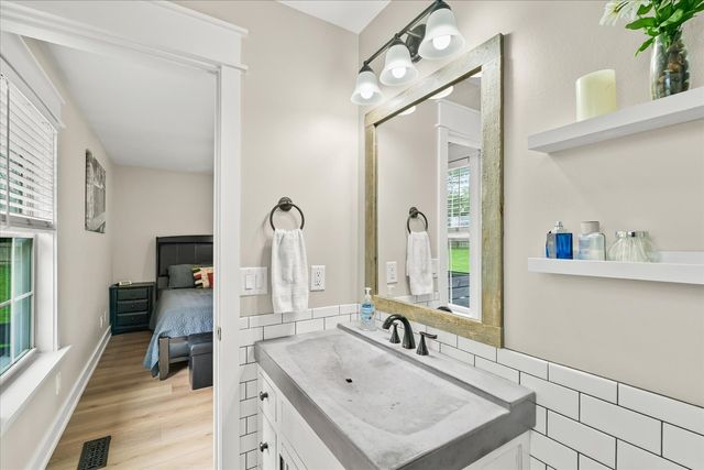 2713 Camden Ct, Thompsons Station, TN 37179