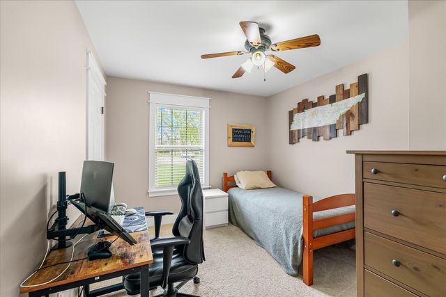 2713 Camden Ct, Thompsons Station, TN 37179