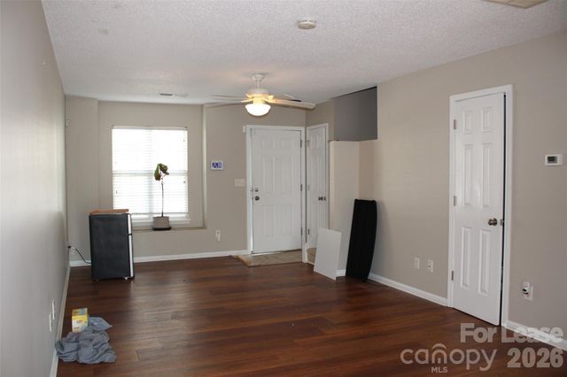 10118 Frosty Lane, Charlotte, NC 28216