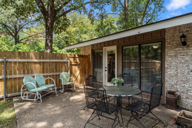 1101 Holly Hill Ln, Mt Pleasant, TX 75455