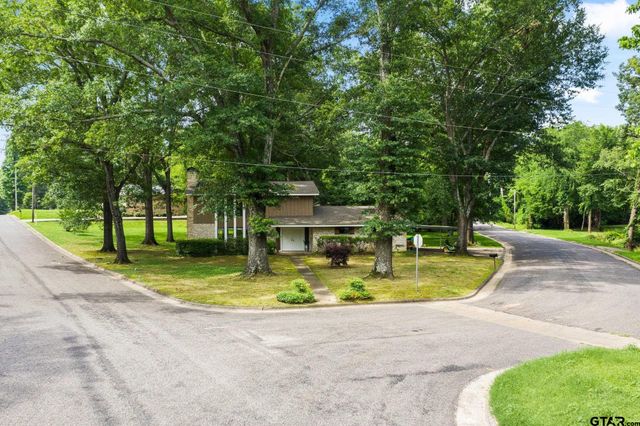 1101 Holly Hill Ln, Mt Pleasant, TX 75455