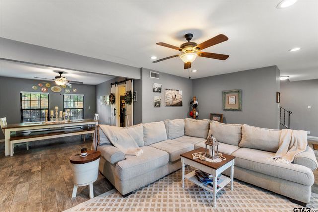 1101 Holly Hill Ln, Mt Pleasant, TX 75455