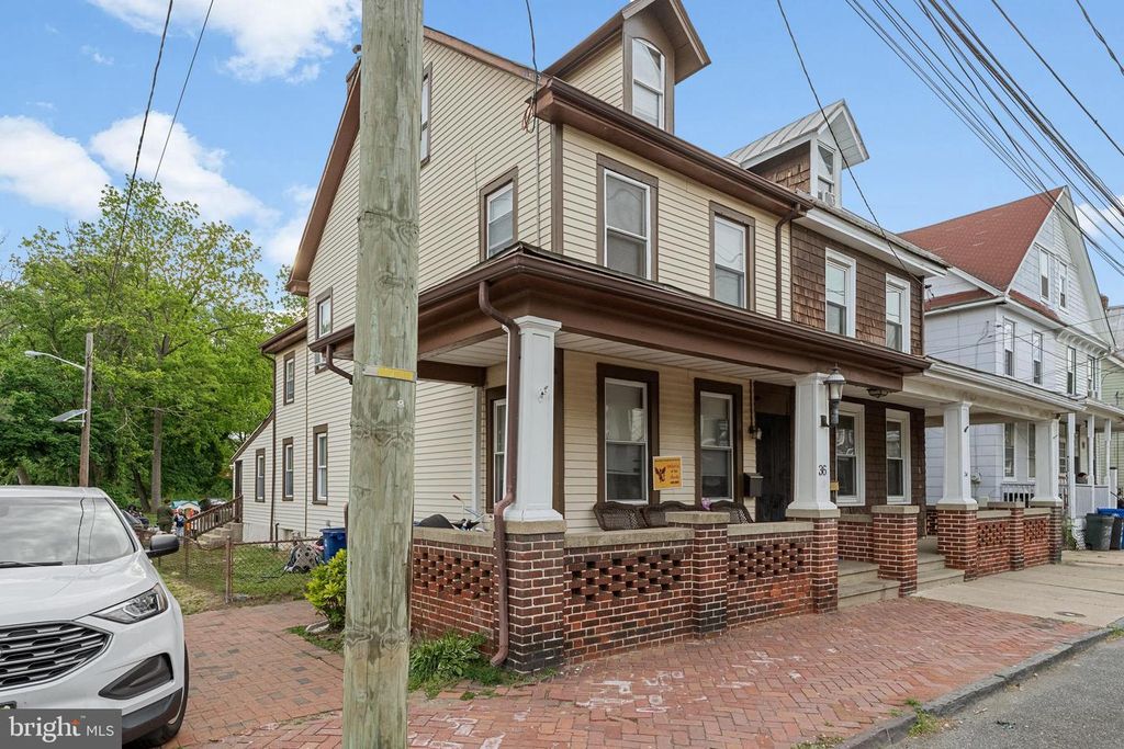 36 BISPHAM ST, Mount Holly, NJ 08060