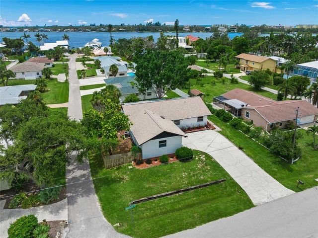 6738 AVENUE D, Sarasota, FL 34231