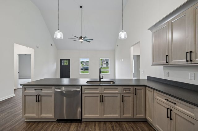 532 Buford Johnson Rd, La Vergne, TN 37086