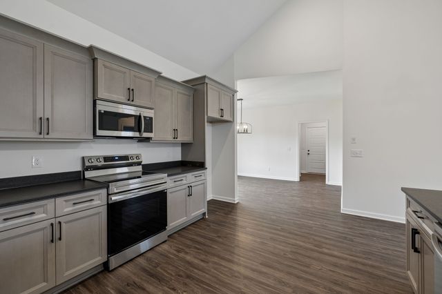532 Buford Johnson Rd, La Vergne, TN 37086