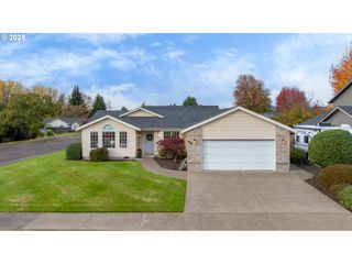 695 Sw WESTVIEW Dr, Mc Minnville, OR 97128