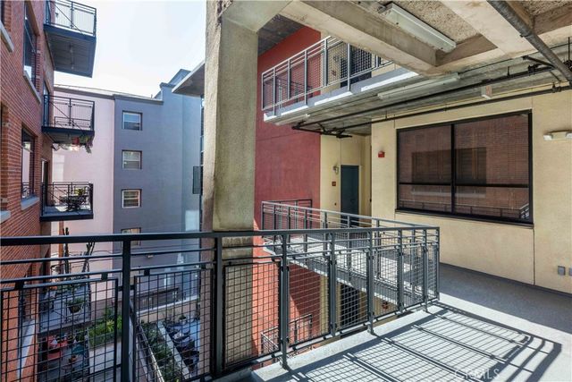 835 Locust Avenue 419, Long Beach, CA 90813
