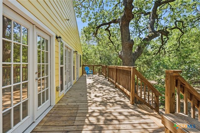 1998 Upper Elgin River Road, Elgin, TX 78621