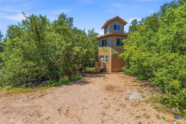 1998 Upper Elgin River Road, Elgin, TX 78621