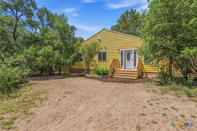 1998 Upper Elgin River Road, Elgin, TX 78621