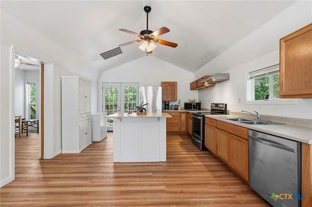1998 Upper Elgin River Road, Elgin, TX 78621