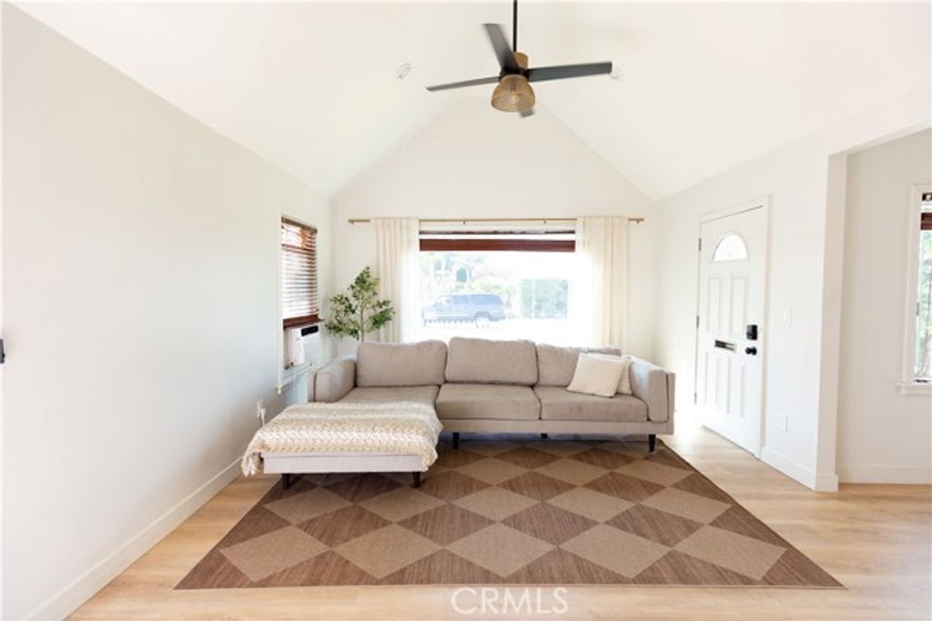 715 E McFadden, Santa Ana, CA 92701