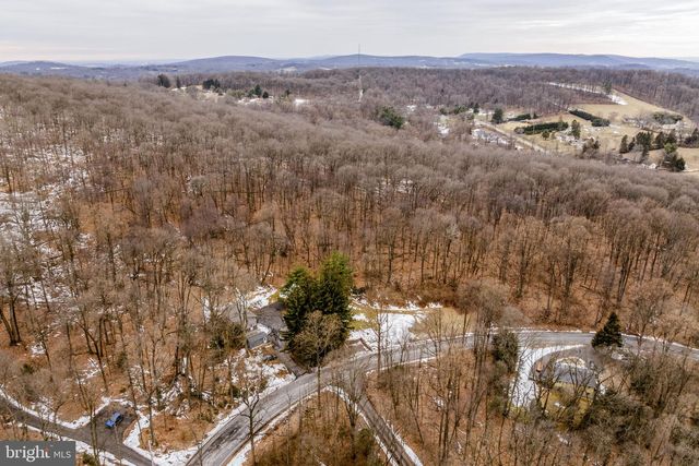 2185 WELSH RD, Mohnton, PA 19540