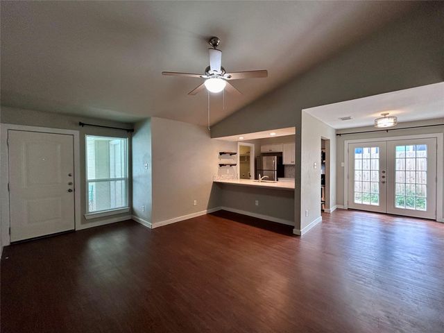 1900 Gracy Farms LN B, Austin, TX 78758