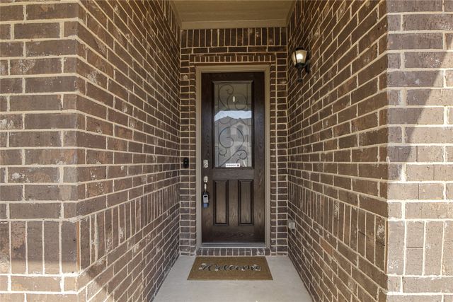 7203 Fallen Crest Lane, Arlington, TX 76001