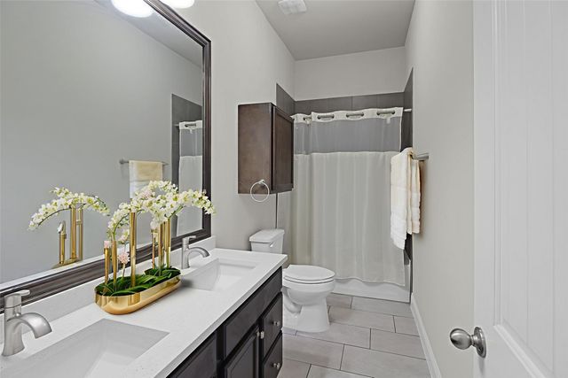 7203 Fallen Crest Lane, Arlington, TX 76001
