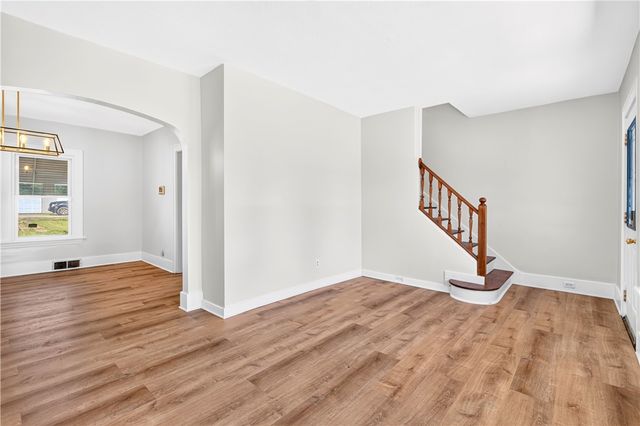 2007 Delaware Ave, New Castle, PA 16105