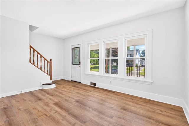 2007 Delaware Ave, New Castle, PA 16105