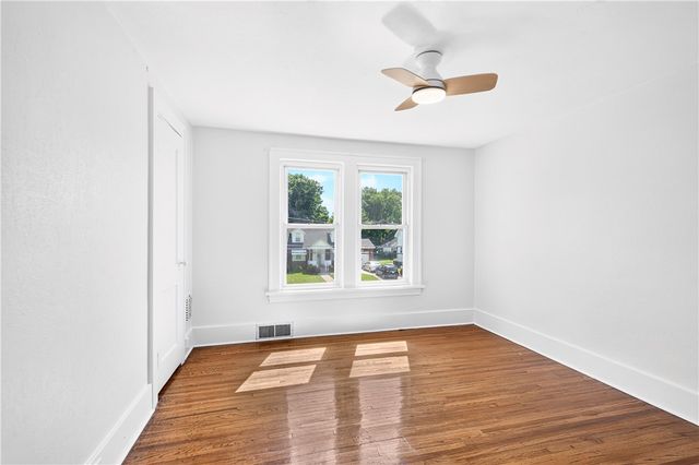 2007 Delaware Ave, New Castle, PA 16105