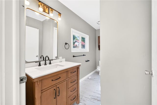 2007 Delaware Ave, New Castle, PA 16105