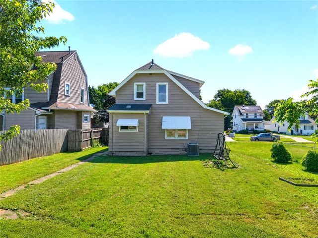 2007 Delaware Ave, New Castle, PA 16105
