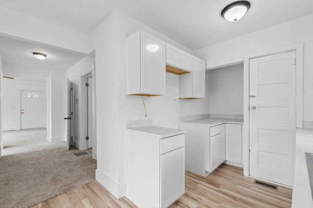 1600 N Topeka St, Wichita, KS 67214