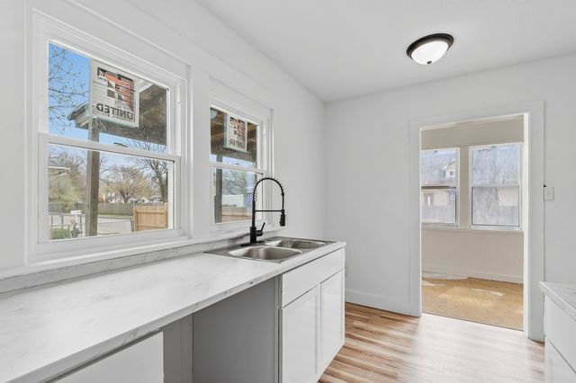 1600 N Topeka St, Wichita, KS 67214