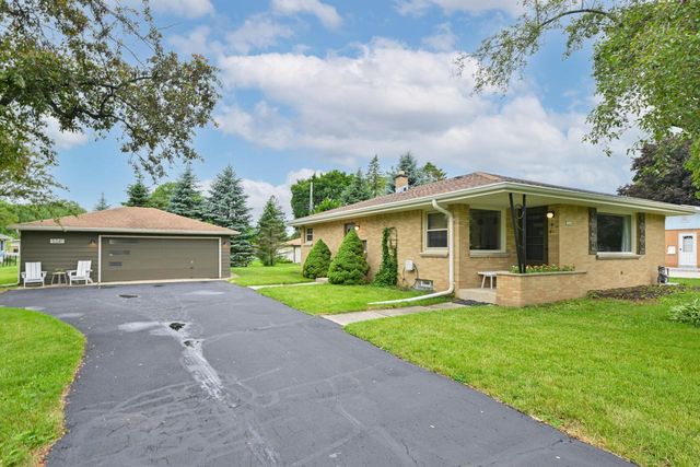 5341 S 114th STREET, Hales Corners, WI 53130