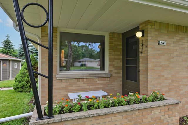 5341 S 114th STREET, Hales Corners, WI 53130