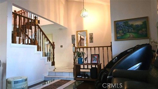 19714 Lull Street, Winnetka (los Angeles), CA 91306