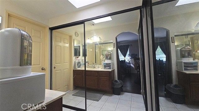 19714 Lull Street, Winnetka (los Angeles), CA 91306