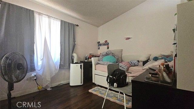 19714 Lull Street, Winnetka (los Angeles), CA 91306