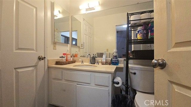 19714 Lull Street, Winnetka (los Angeles), CA 91306