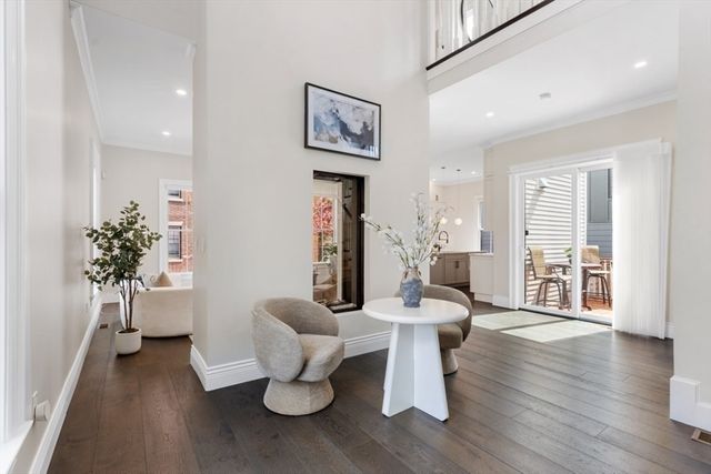 160 Norfolk St A, Cambridge, MA 02139