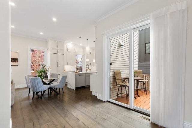 160 Norfolk St A, Cambridge, MA 02139