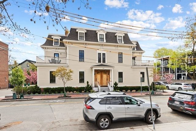 160 Norfolk St A, Cambridge, MA 02139
