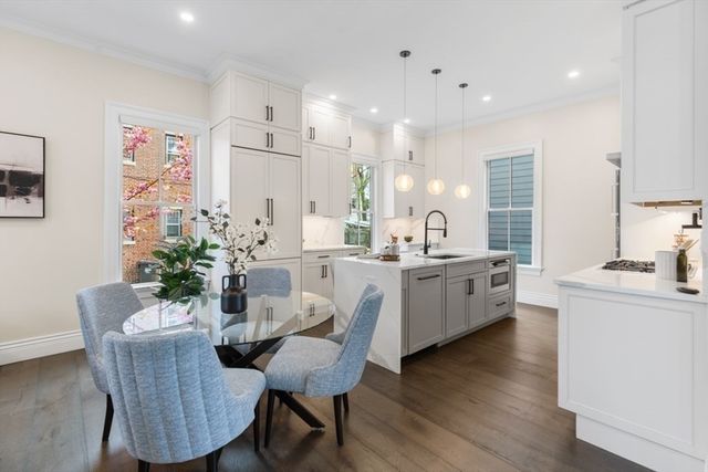 160 Norfolk St A, Cambridge, MA 02139