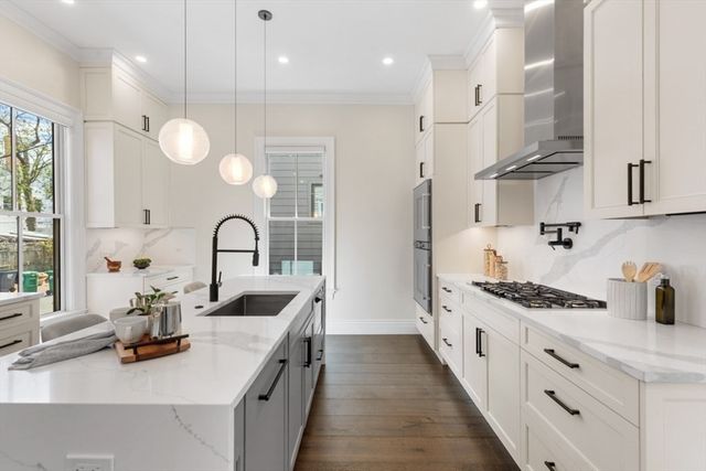 160 Norfolk St A, Cambridge, MA 02139