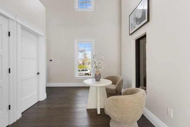 160 Norfolk St A, Cambridge, MA 02139