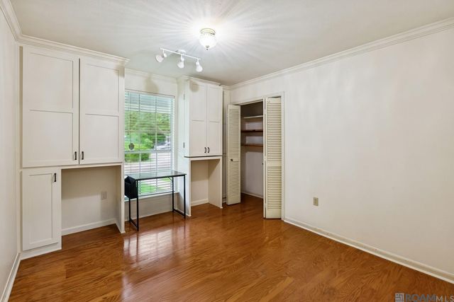 927 Bourbon Ave, Baton Rouge, LA 70808