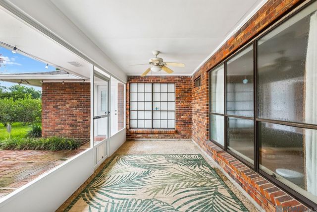 927 Bourbon Ave, Baton Rouge, LA 70808