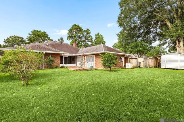 927 Bourbon Ave, Baton Rouge, LA 70808