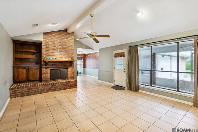 927 Bourbon Ave, Baton Rouge, LA 70808