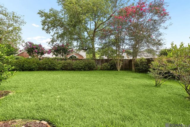 927 Bourbon Ave, Baton Rouge, LA 70808