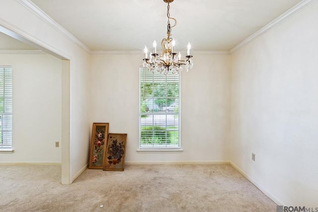 927 Bourbon Ave, Baton Rouge, LA 70808