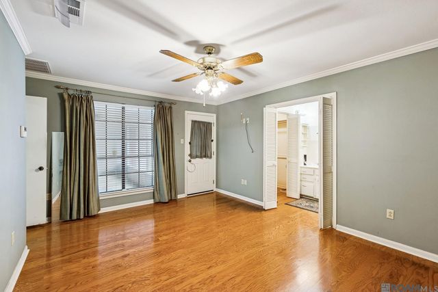927 Bourbon Ave, Baton Rouge, LA 70808