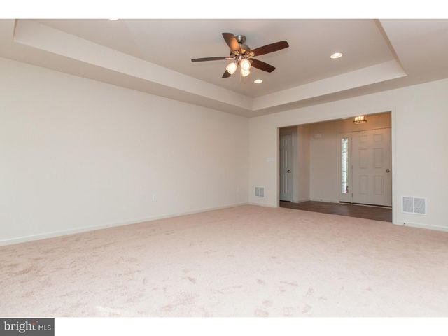 233 W WOODVIEW RD, West Grove, PA 19390